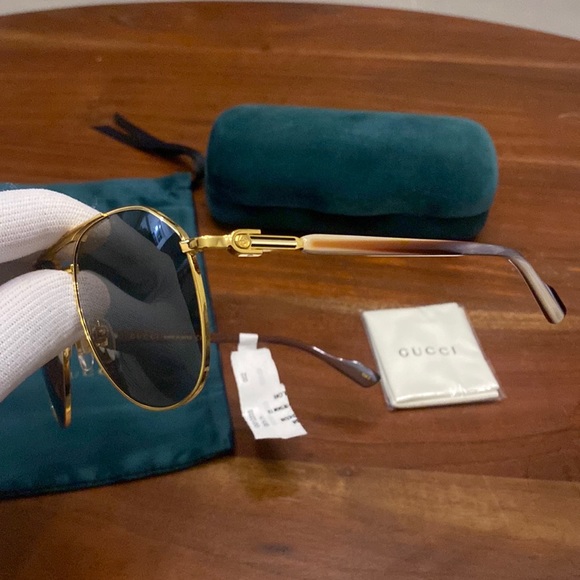 NEW‼️ UNISEX GUCCI 🕶️ - Picture 8 of 10